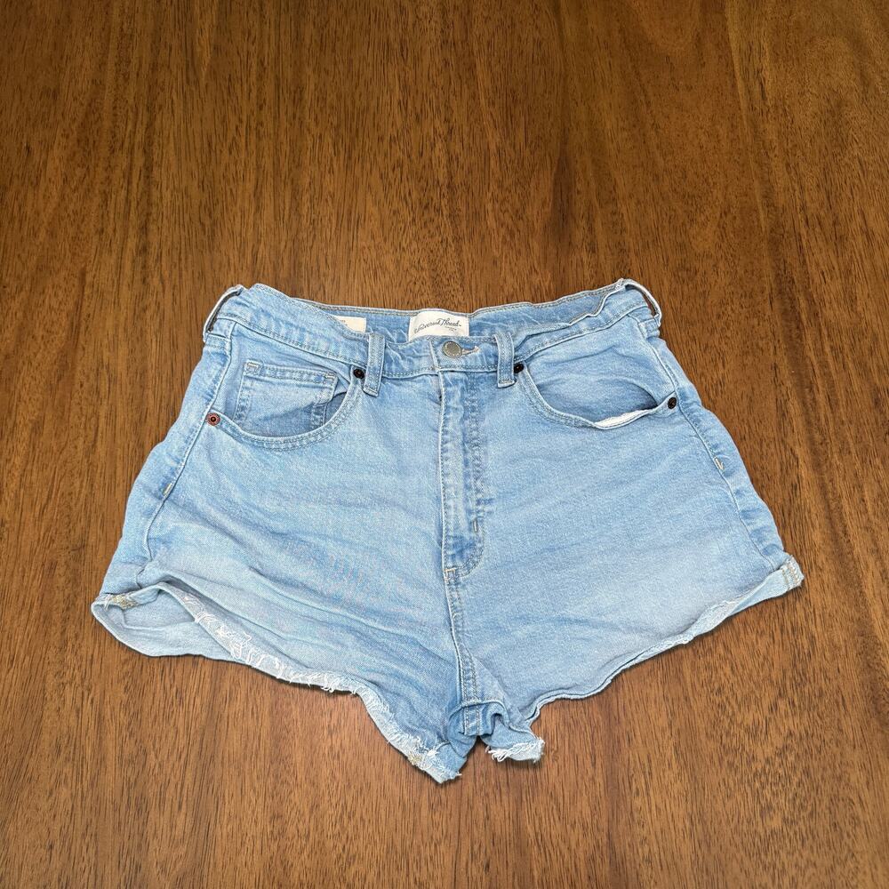 Universal Thread 90s Cutoff Shorts Womens Light Wash High Rise Denim Raw Hem
